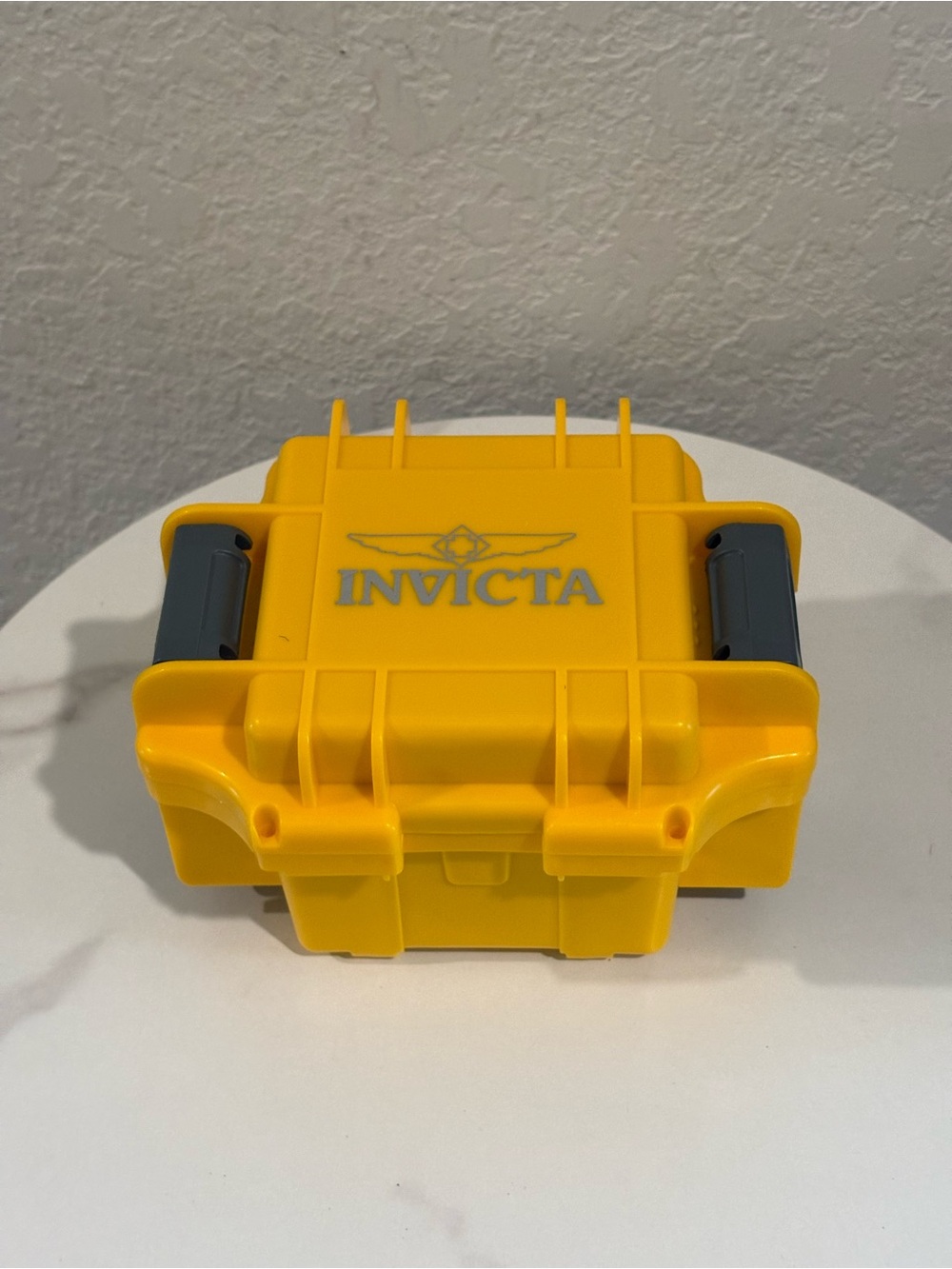 Invicta 1-Slot Dive Impact Watch Case, Yellow NWT